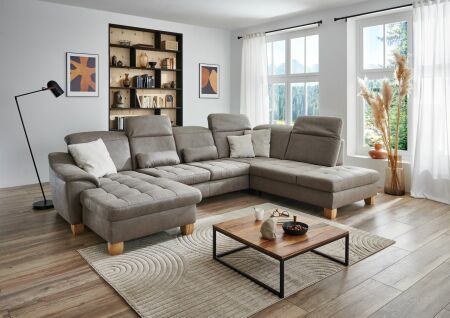 Sedací souprava LANZAROTE_ sestava CanLKV+2,5ELKV+1,5KORKV_ rohové rozměry sestavy zleva 185 x 341 x 243 cm_ polohovatelné opěrky hlavy ve standardu_ ostatní volitelné funkce za příplatek_ v látce Taurus platin_ foto s modelem_ obr. 13