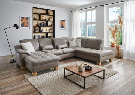Sedací souprava LANZAROTE_ sestava CanLKV+2,5ELKV+1,5KORKV_ rohové rozměry sestavy zleva 185 x 341 x 243 cm_ polohovatelné opěrky hlavy ve standardu_ ostatní volitelné funkce za příplatek_ v látce Taurus platin_ foto s modelem_ obr. 14