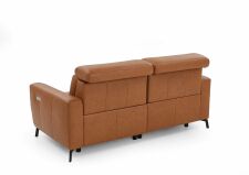 Model ANNETTE 1074_ ukázka 3-sedu s volitelnou motorovou funkcí RELAX_ 3-sed je složen s elementů 1,5sed levý - 1,5sed pravý_ rozměry š/v/h: 210 /92-111/ 110 cm_ polohovatelné opěrky hlavy ve standardu_ ostatní volitelné funkce a příslušenství za příplatek_ v kůže Vincenza cognac_ obr. 16 Model ANNETTE 1074_ ukázka 3-sedu s volitelnou motorovou funkcí RELAX_ 3-sed je složen s elementů 1,5sed levý - 1,5sed pravý_ rozměry š/v/h: 210 /92-111/ 110 cm_ polohovatelné opěrky hlavy ve standardu_ ostatní volitelné funkce a příslušenství za příplatek_ v kůže Vincenza cognac_ obr. 16