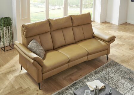 Sedací souprava SALMA_ oblouková sofa_ typ 3260_TV.M.PREM.TF.MSS.USB_ rozměry š/v/h: 231x106/109x100 cm_ včetně 2x motorové polohovací TV funkce, "výklopného stolku" a systému zásuvek s USB_ v kůži Evita dijon_ volitelné polštáře za příplatek_ obr. 7