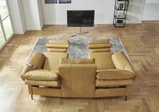 Sedací souprava SALMA_ oblouková sofa_ typ 3260_TV.M.PREM.TF.MSS.USB_ ukázka motorové polohovací TV funkce, pohled ze shora_ v kůži Evita dijon_ obr. 11 Sedací souprava SALMA_ oblouková sofa_ typ 3260_TV.M.PREM.TF.MSS.USB_ ukázka motorové polohovací TV funkce, pohled ze shora_ v kůži Evita dijon_ obr. 11