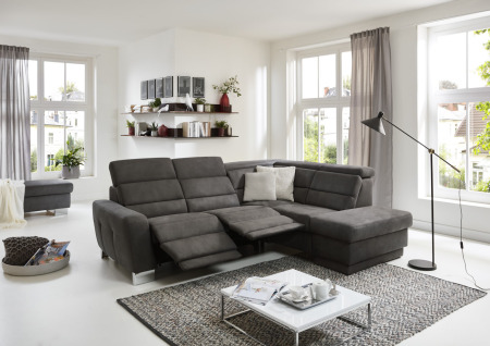 Sedací souprava REGIS_ sestava 2,5L - 1KOGR_  rozměry sestavy zleva 269 x 200 cm_ volitelné funkce a polštáře za příplatek_ v látce Feeling anthrazit_ obr. 12