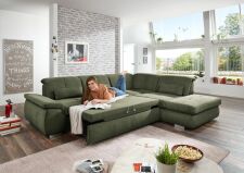 Sedací souprava PUSH_ sestava 3LST-SE-1,5STAhoR_ rozměry sestavy zleva 315 x 260 cm_ výška 85-100 cm_ nastavení hloubky sedu ve standardu_ ostatní volitelné funkce za příplatek_ v látce Nemo moos_ foto s modelem_ obr. 4 Sedací souprava PUSH_ sestava 3LST-SE-1,5STAhoR_ rozměry sestavy zleva 315 x 260 cm_ výška 85-100 cm_ nastavení hloubky sedu ve standardu_ ostatní volitelné funkce za příplatek_ v látce Nemo moos_ foto s modelem_ obr. 4