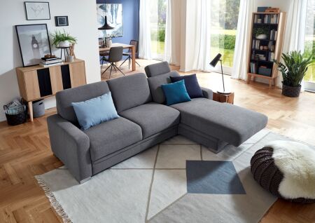 Sedací souprava MODENA 1040_ sestava typů 2501 + 6023_ ukázka motorové polohovací funkce RELAX_ volitelná funkce za příplatek_ v látce Trend grey_ obr. 4
