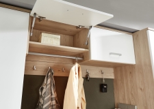 Předsíň ANCONA_detail výklopných dvířek a tyče na ramínka_obr. 7 Předsíň ANCONA_detail výklopných dvířek a tyče na ramínka_obr. 7