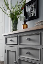 Obývací a jídelní nábytek ANTIC grey_detail provedení_obr. 52 Obývací a jídelní nábytek ANTIC grey_detail provedení_obr. 52