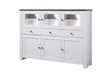 Obývací program ANTWERPEN_highboard 10 71 LL 22_viditelná záda v modřínu_šikmý pohled_obr. 51 Obývací program ANTWERPEN_highboard 10 71 LL 22_viditelná záda v modřínu_šikmý pohled_obr. 51