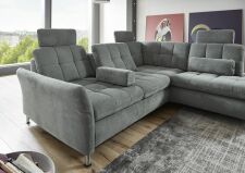 Sedací souprava CALETTA_ detail s područkovým polštářem_ obr. 16