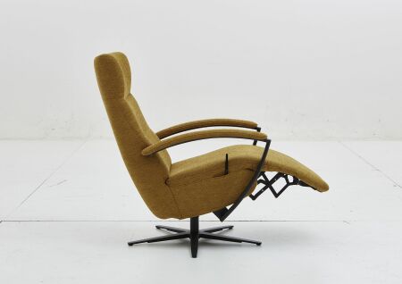 Relaxační křeslo COMFORT-FLEXX_ konfigurace A4_1DRF-V_ v látce Calido curry_ obr. 17
