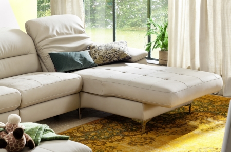 Sedac souprava CORTINA 2600_detail motorov funkce RELAX u Longchairu_v ki Dickleder pearl_obr. 13
