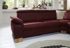 Sedací souprava IMPERIA v látce Deluxe bordeaux, detail polohovatelné područky Sedací souprava IMPERIA v látce Deluxe bordeaux, detail polohovatelné područky
