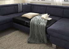 Sedací souprava IMPERIA v látce Deluxe dark blue, detail funkce na spaní Sedací souprava IMPERIA v látce Deluxe dark blue, detail funkce na spaní