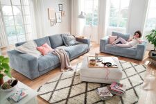 Sedací souprava LIVINGSTON_ sestava 1,5ALmed-1,5ARmed_1,5ALR_v látce Cord_light-blue_ taburet v látce Cord snow_ obr. 2 Sedací souprava LIVINGSTON_ sestava 1,5ALmed-1,5ARmed_1,5ALR_v látce Cord_light-blue_ taburet v látce Cord snow_ obr. 2