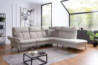 Sedací souprava SALMA_ sestava 1sed levý(69)-1sed(69)-úhlový roh_ 1sed s vnějším taburetem (69)_ rohové rozměry zleva 266 x 244 cm_ volitelné funkce a polštáře za příplatek_ v látce Sneak beige (skup. C)_ obr. 1