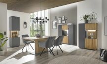 Nábytek do obývacího pokoje a jídelny FELINO at_ sestava "dining room"_ typy 12+48+06+60_ volitelné LED osvětlení v příslušenství_ foto s dekoracemi_ jídelní křesla nejsou součástí sestavy_ obr. 1