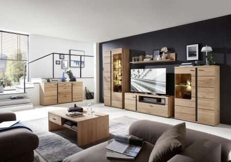 Nábytek do obývacího pokoje ATLANTA_ ob. sestava 1L 17 HU 80 + sideboard 1L 17 HU 20 + konf. stůl 2L 17 HU 02 _ včetně LED osvětlení_ foto s dekoracemi_ obr. 1