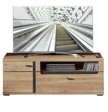 Nábytek do obývacího pokoje ATLANTA_ TV-spodní díl 1L 17 HU 31_ rozměry š/v/h_ 150/55/42 cm_ čelní pohled_ foto s dekorací_ obr. 11