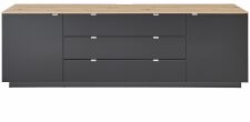 Nbytek do obvacho pokoje BASIC_ TV- sideboard 10 J3 99 22_ rozmry /v/h_ 240/77/44 cm_ eln pohled_ foto s dekoracemi_ obr. 5