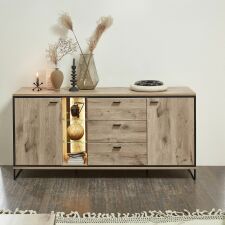 Nábytek do obývacího pokoje CIMA_ sideboard 40 78 HH 20_ rozměry š/v/h_ 180/86/49 cm_ LED osvětlení jako volitelné příslušenství_ foto s dekorací_ obr. 10