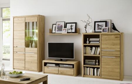 Nábytek do obývacího pokoje FIRENZE_ obývací sestava 405231 _ rozměry š/v/h_ 342 (bez mezer mezi elementy)/198/46 cm_ LED osvětlení jako volitelné příslušenství_ foto s dekorací_ obr. 5
