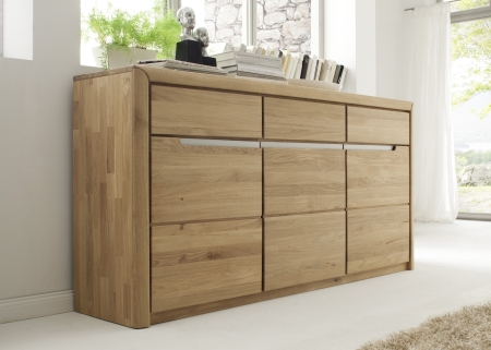 Nábytek do obývacího pokoje FIRENZE_ sideboard 40 52 12 49 _ rozměry š/v/h_ 180/90/41 cm_ foto s dekorací_ obr. 9