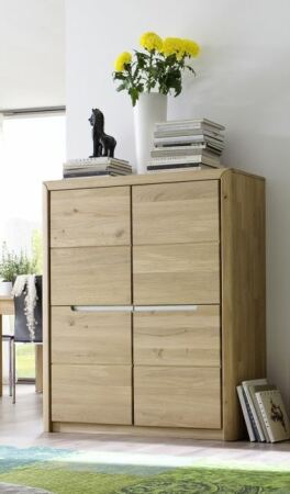 Nábytek do obývacího pokoje FIRENZE_ skříňka 40 52 12 07 _ rozměry š/v/h_ 114/134/41 cm_ foto s dekorací_ obr. 5