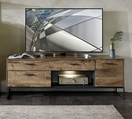 Nábytek do obývacího pokoje RICHMOND_ TV- spodní díl 4T 23 VV 33_ rozměry š/v/h_ 175/62/48 cm_ foto s dekorací_ volitelné LED osvětlení_ obr. 4