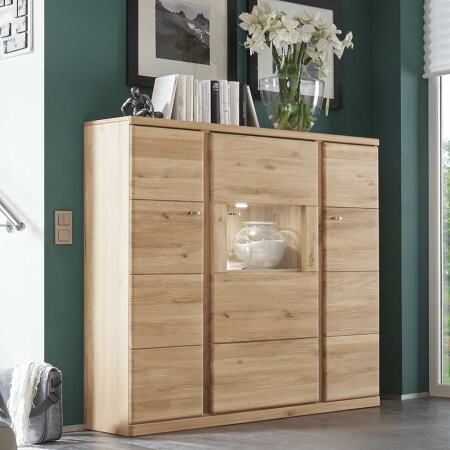 Nábytek do obývacího pokoje TERANO II._ highboard 40 52 14 48_ rozměry š/v/h_ 138/140/41 cm_ foto s dekorací_ volitelné LED osvětlení v příslušenství_ obr. 7