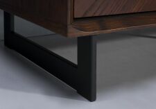 Obývací a jídelní nábytek MONTESSO_ detail kovových nohou_ obr. 3