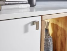 Obývací a jídelní nábytek NIZZA _detail ůchytek _ obr. 15 Obývací a jídelní nábytek NIZZA _detail ůchytek _ obr. 15