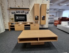 Obvac stna BASE s LED osvtlenm s konferennm stolkem:_ foto prodejna_ obr.2