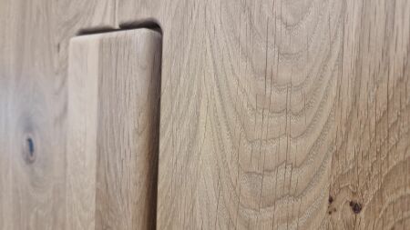 Obvac stna TIZIANO_ dub masiv/dha _ detail masivnch dve_ foto prodejna_ obr. 8