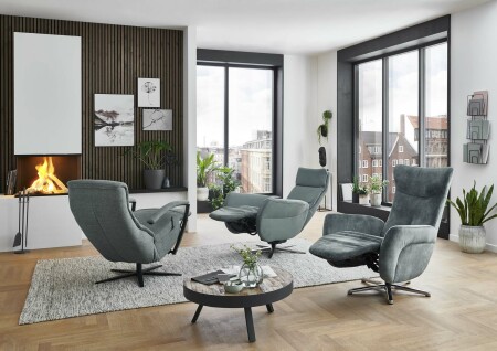 Relaxační křeslo COMFORT-FLEXX_ varianty provedení_  A1-1DRFV v látce Amira opal_B2-1DRF-M3 v látce Solea steel_C4-1DRFV v látce Calido steel_ obr. 33