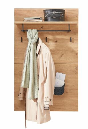 Předsíňový nábytek SYLT_ závěsný šatní panel 62 05 HU 40_ š/v/h  75/ 120/ 30 cm_ čelní pohled_ foto s dekorací_ obr. 9