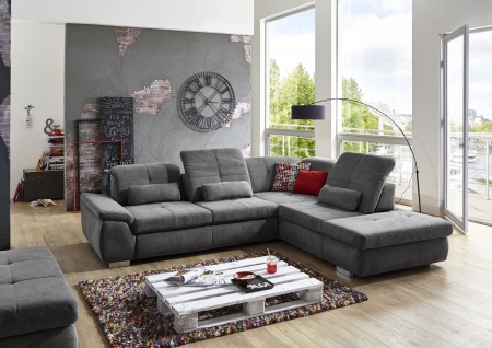 Sedací souprava PUSH_ sestava 3LST-SE-1,5STAhoR_ rozměry sestavy zleva 315 x 260 cm_ výška 85-100 cm_ nastavení hloubky sedu ve standardu_ ostatní volitelné funkce za příplatek_ v látce Nemo grau_ foto s modelem_ obr. 10
