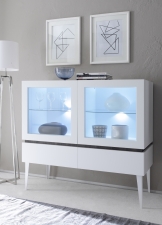 Highboard REX_bílá-wenge_2 proskl. dv. + 2 zásuvky Highboard REX_bílá-wenge_2 proskl. dv. + 2 zásuvky