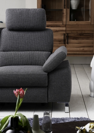 Sedac souprava SAMANTHA 1002_detail polohovateln podruky_v ltce Cinema grey-black_obr. 35