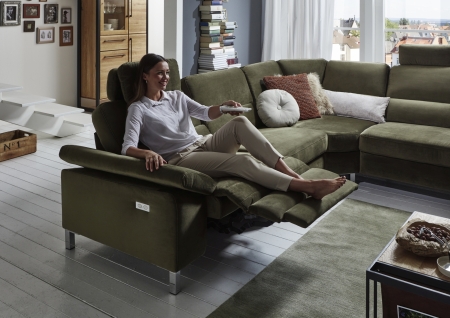 Sedac souprava SAMANTHA 1002_sestava 1,5med.-1,5med.-SegE-1AR_v ltce Velvet oliv_obr. 41