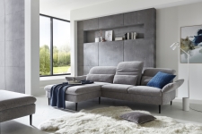 Sedací souprava SENSO 1037_sestava Longchair MAXI s područkou vlevo - 2,5sed s područkou vpravo_ v látce Yelda grey_ obr. 18 Sedací souprava SENSO 1037_sestava Longchair MAXI s područkou vlevo - 2,5sed s područkou vpravo_ v látce Yelda grey_ obr. 18