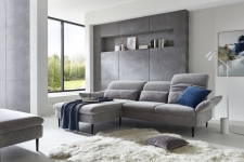 Sedací souprava SENSO 1037_sestava Longchair MAXI s područkou vlevo - 2,5sed s područkou vpravo_ v látce Yelda grey_ obr. 20 Sedací souprava SENSO 1037_sestava Longchair MAXI s područkou vlevo - 2,5sed s područkou vpravo_ v látce Yelda grey_ obr. 20