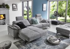 Sedac souprava TREVISO 1096_ sestava LALmaxi - 2,5AR_ rohov rozmry zleva 162 x 296 cm_  vka 85/87 cm_ vka s oprkou hlavy 105-112 cm dle typu_ v ltce FAMOUS frost-grey_ longchair s motorovou relaxan funkc_ obr. 7