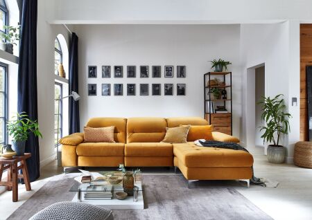 Sedací souprava CORTINA 2600_ sestava 4628_ rohové rozměry zleva 280 x 184 cm_ polohovatelné opěrky hlavy ve standardu_ ostatní volitelné funkce a polštáře za příplatek_ v látce Velvet brandy_ obr. 1