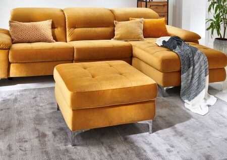 Taburet 9050_ ukázka vhodného doplňku k sedací soupravě_ v látce Velvet brandy_ obr. 4