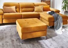 Taburet 9050_ ukázka vhodného doplňku k sedací soupravě_ v látce Velvet brandy_ obr. 4